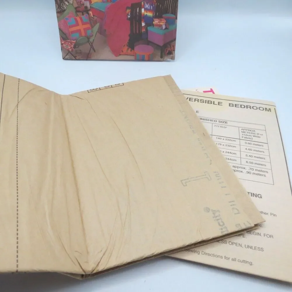Simplicity 8693 Bedroom Duvet Cover Skirt Pillow Sham ONE SIZE 1990s Decor